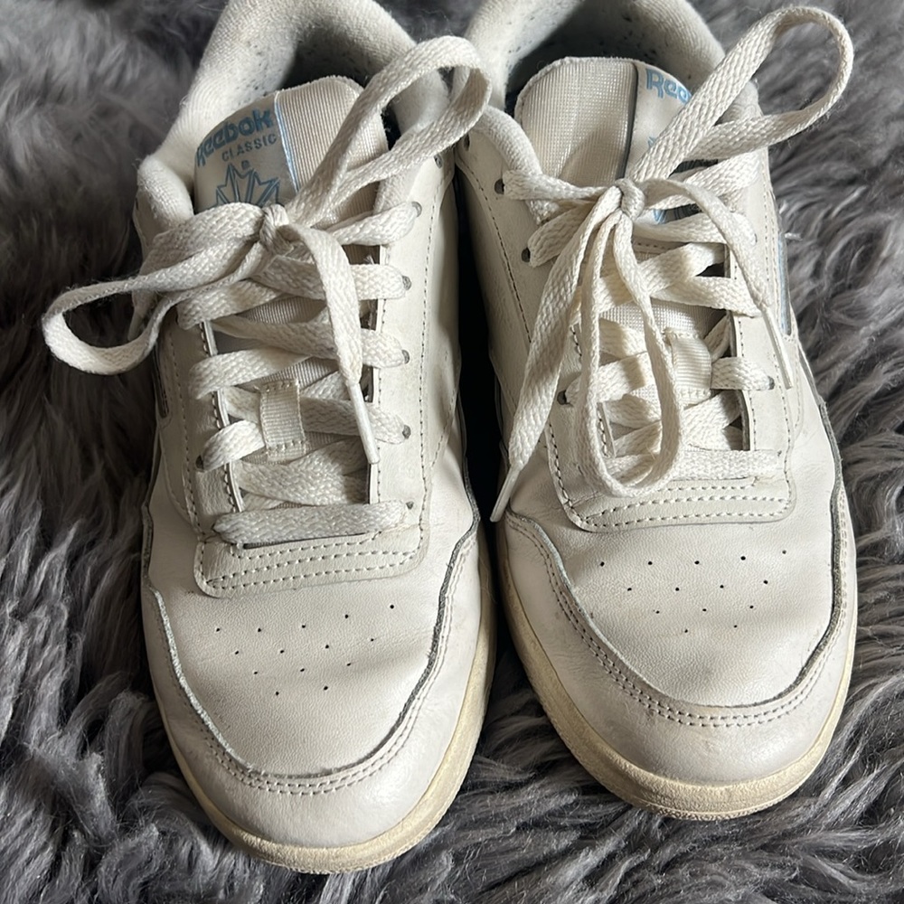 Reebok Vintage Inspired Off-White Sneakers - W7 - Picture 2 of 6